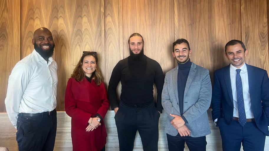 WashMinute, la startup marocaine qui révolutionne le lavage automobile écologique