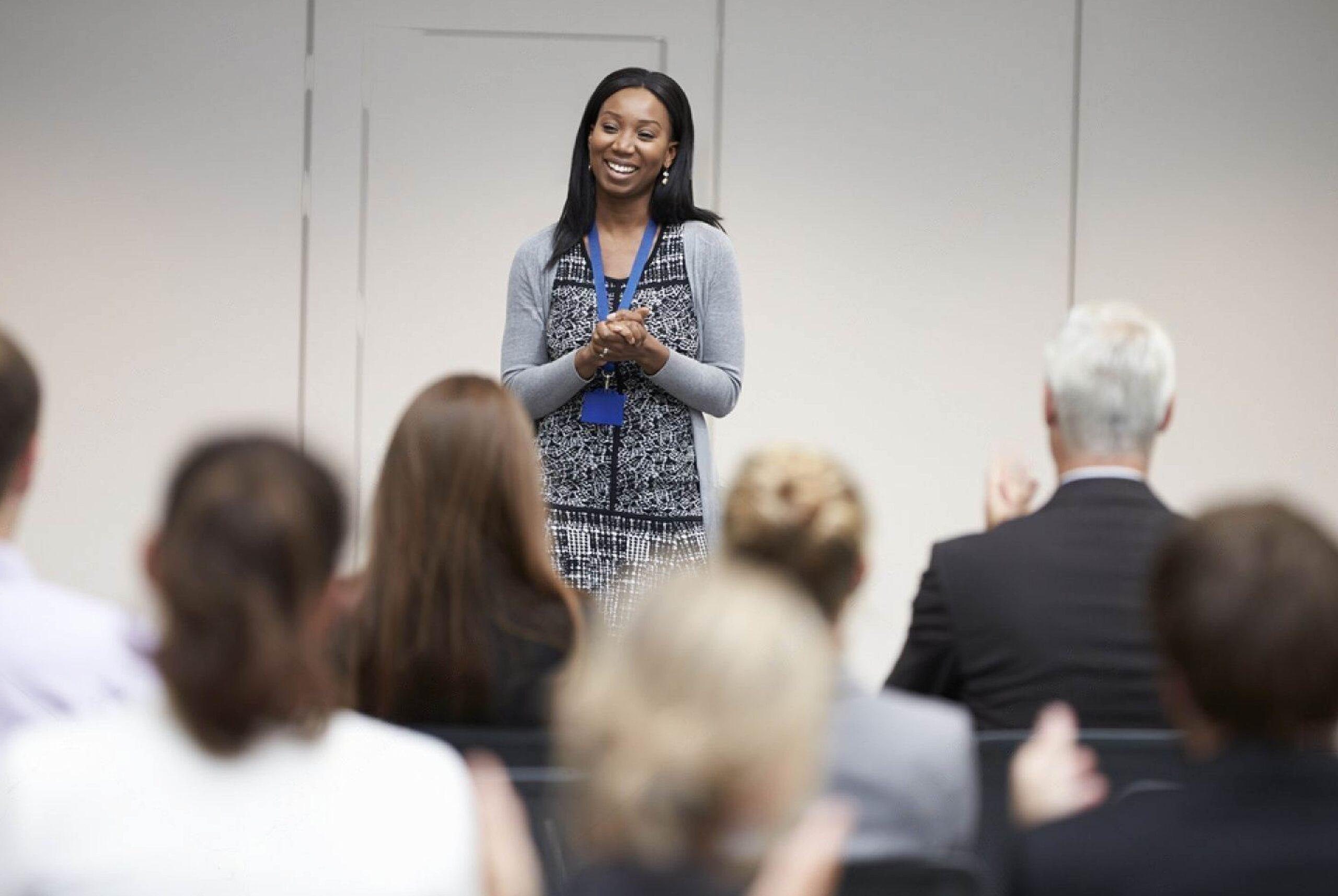 SUSCITER des vocations entrepreneuriales chez les jeunes femmes à travers le numérique